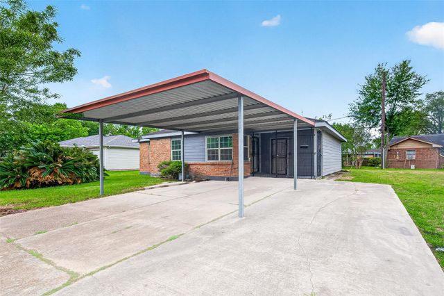 8666 Candy Street, Houston, TX 77029