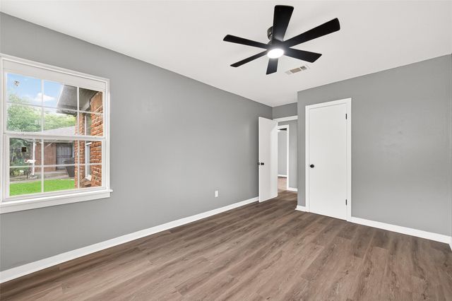 8666 Candy Street, Houston, TX 77029