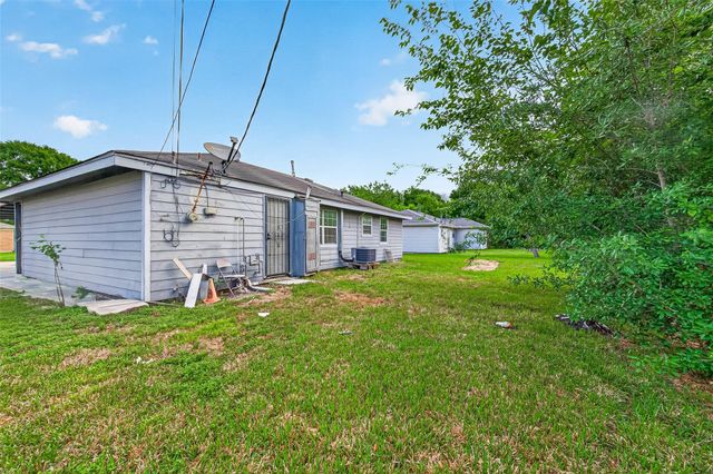 8666 Candy Street, Houston, TX 77029