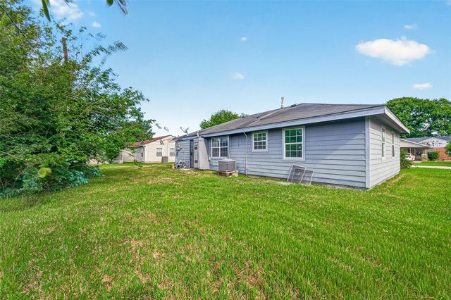 8666 Candy Street, Houston, TX 77029