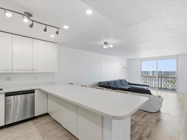 1817 S Ocean Dr 918, Hallandale Beach, FL 33009