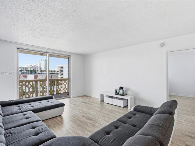 1817 S Ocean Dr 918, Hallandale Beach, FL 33009
