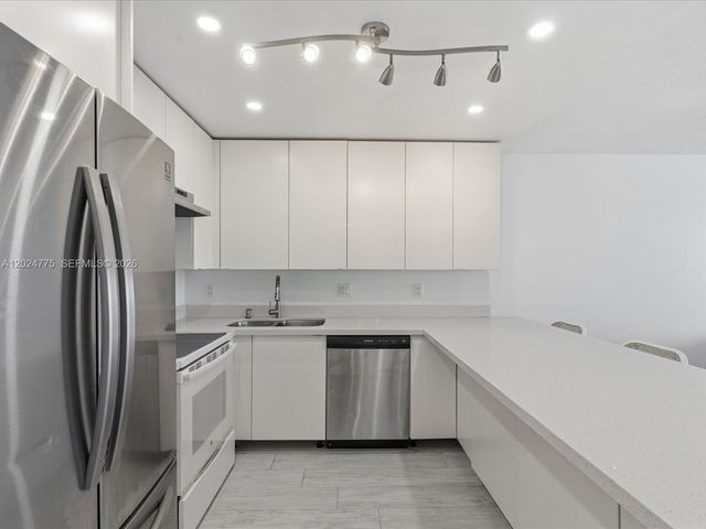 1817 S Ocean Dr 918, Hallandale Beach, FL 33009