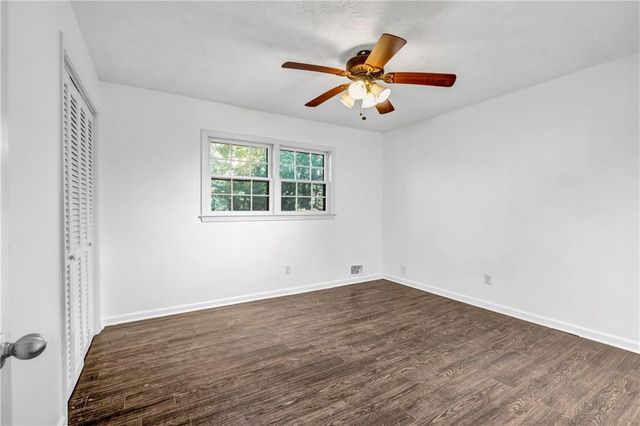1327 Cotton Creek Drive, Lawrenceville, GA 30045