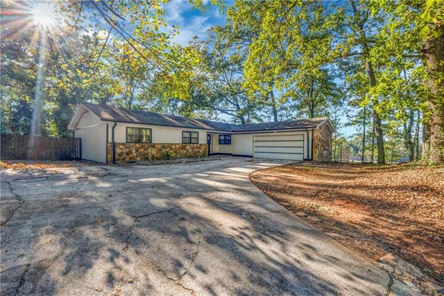 1327 Cotton Creek Drive, Lawrenceville, GA 30045