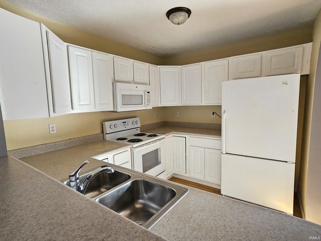 3987 S Cramer Circle, Bloomington, IN 47403