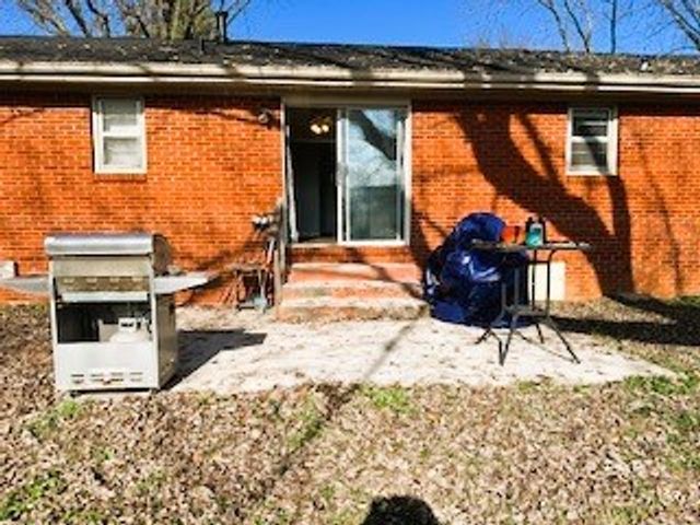 301 Linda Dr, Hopkinsville, KY 42240