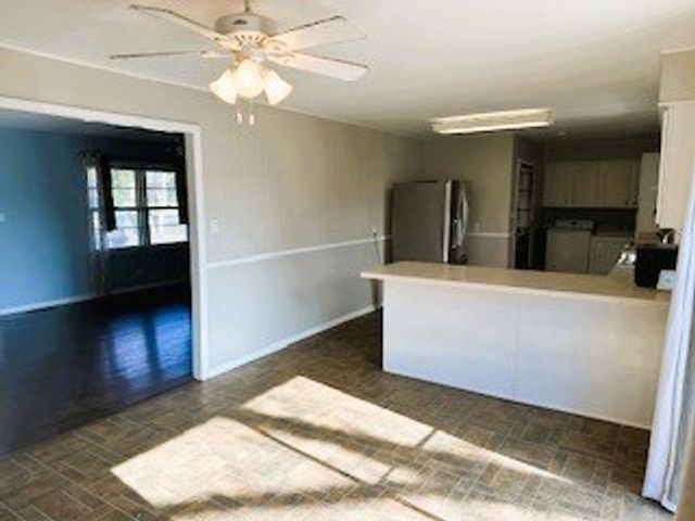 301 Linda Dr, Hopkinsville, KY 42240