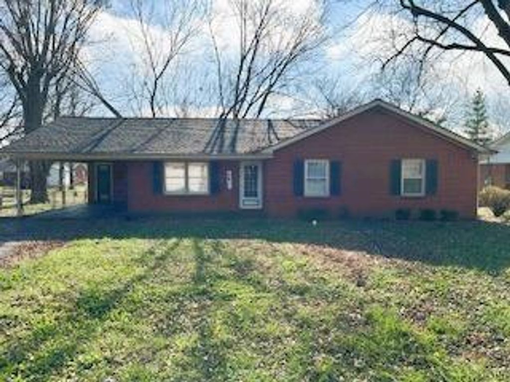 301 Linda Dr, Hopkinsville, KY 42240