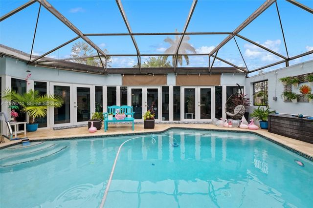 9838 SW 94th Ter, Miami, FL 33176