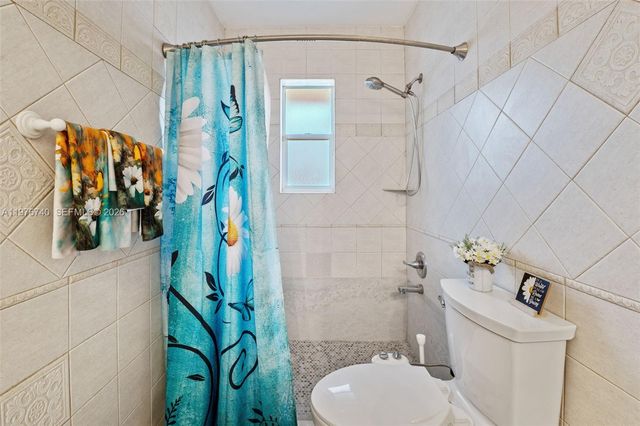 9838 SW 94th Ter, Miami, FL 33176