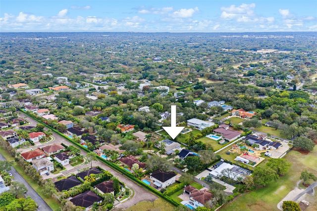 9838 SW 94th Ter, Miami, FL 33176