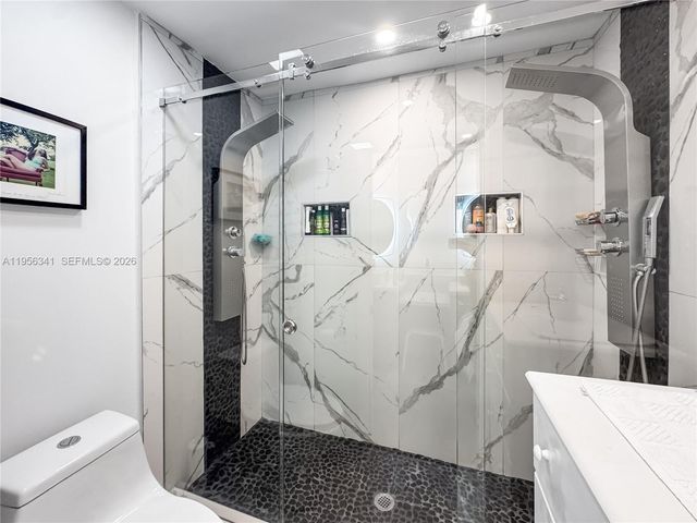 19100 Bobolink Dr, Hialeah, FL 33015