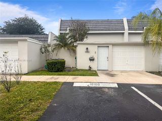 19100 Bobolink Dr, Hialeah, FL 33015