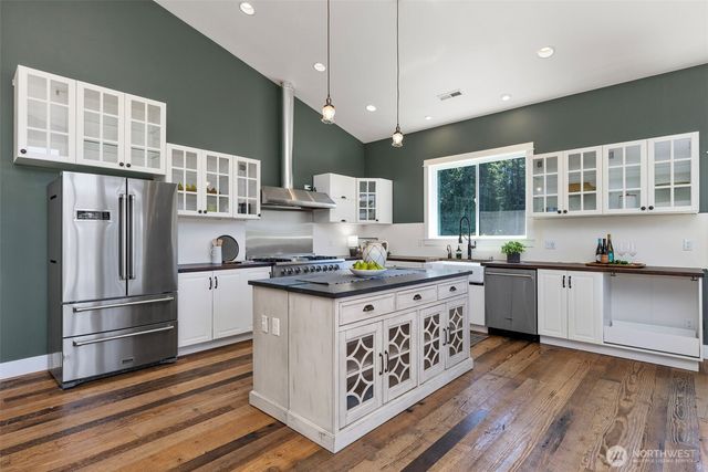 21325 Pugh Road NE, Poulsbo, WA 98370
