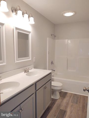 4034 PERCY AVE, Chambersburg, PA 17202