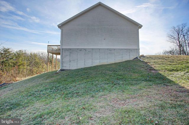 4034 PERCY AVE, Chambersburg, PA 17202