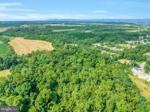 4034 PERCY AVE, Chambersburg, PA 17202