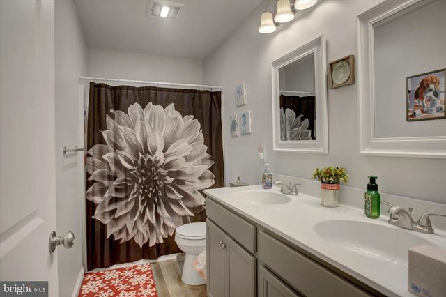 4034 PERCY AVE, Chambersburg, PA 17202