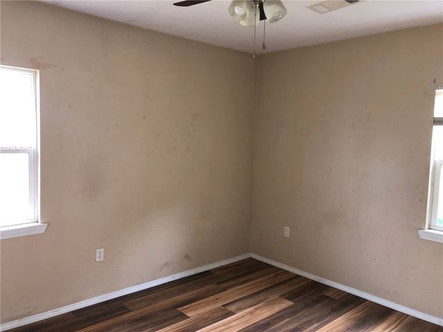 915 S 5th, Dardanelle, AR 72834