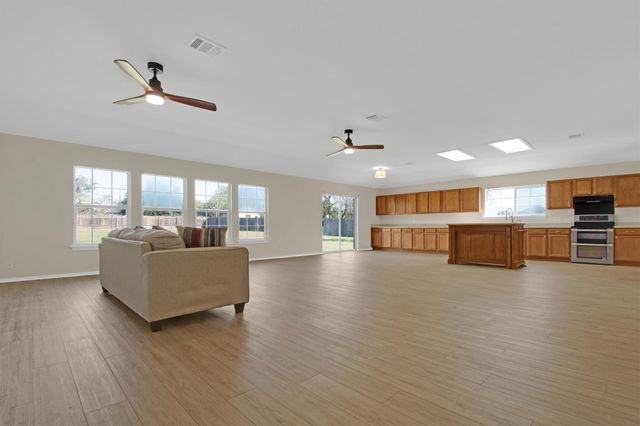 640 Bella Vista CIR, Kyle, TX 78640