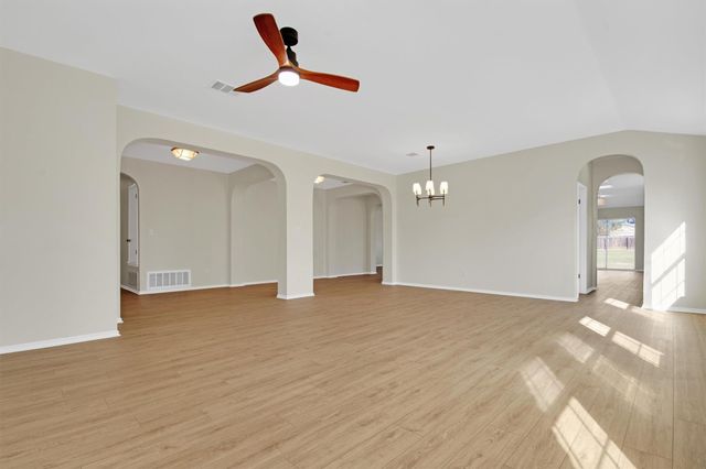 640 Bella Vista CIR, Kyle, TX 78640