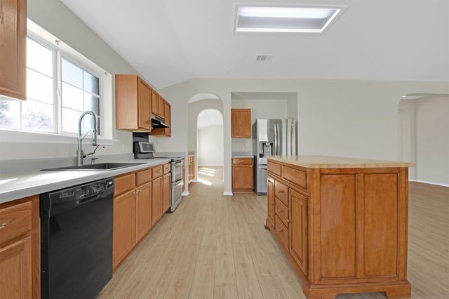 640 Bella Vista CIR, Kyle, TX 78640