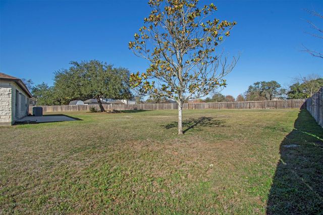 640 Bella Vista CIR, Kyle, TX 78640