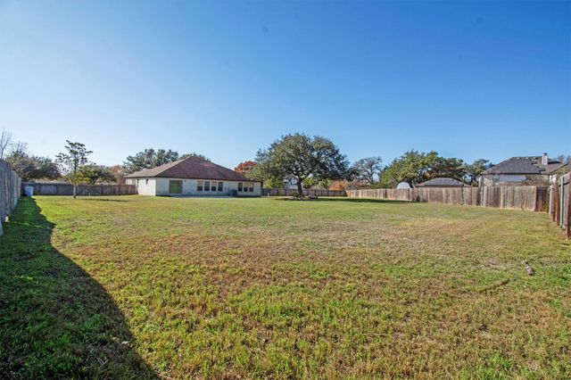 640 Bella Vista CIR, Kyle, TX 78640