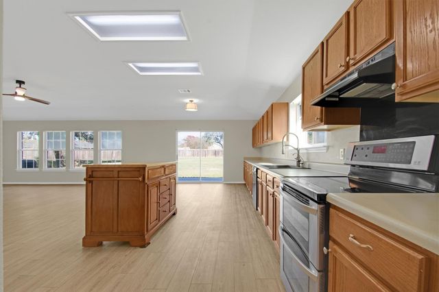 640 Bella Vista CIR, Kyle, TX 78640