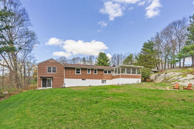 34 Glen Drive, South Salem, NY 10590