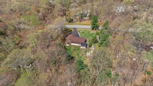 34 Glen Drive, South Salem, NY 10590