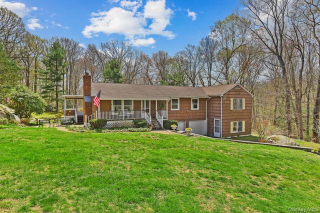 34 Glen Drive, South Salem, NY 10590