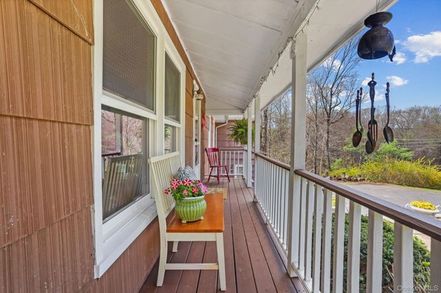 34 Glen Drive, South Salem, NY 10590