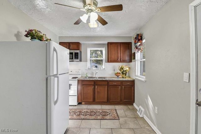 640 E 261st Street, Euclid, OH 44132