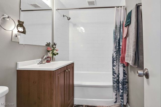 640 E 261st Street, Euclid, OH 44132