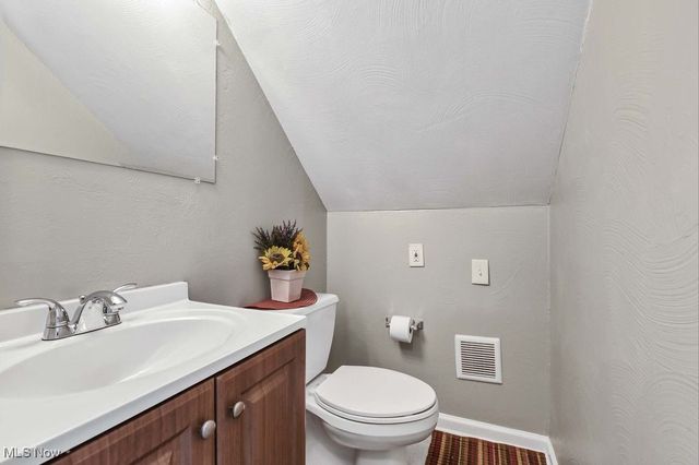 640 E 261st Street, Euclid, OH 44132