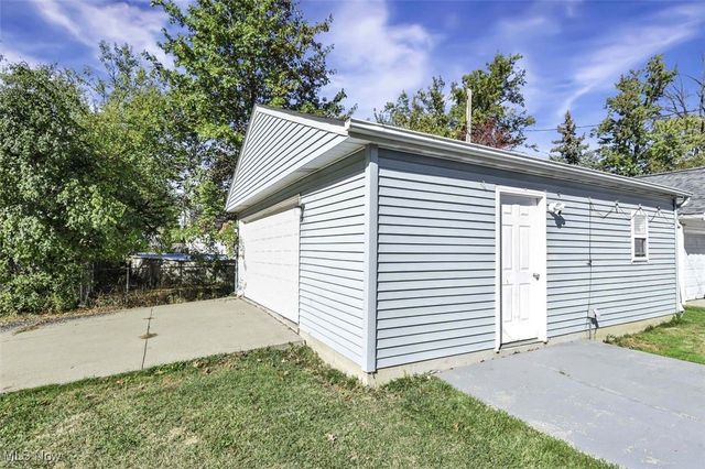 640 E 261st Street, Euclid, OH 44132