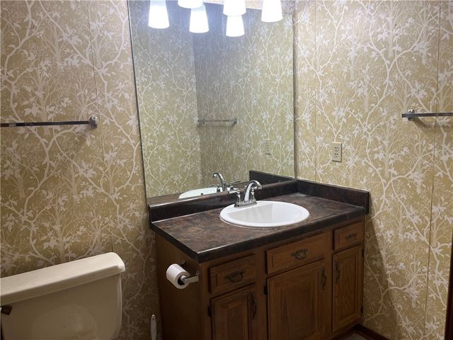 2607 W E Street, Russellville, AR 72801