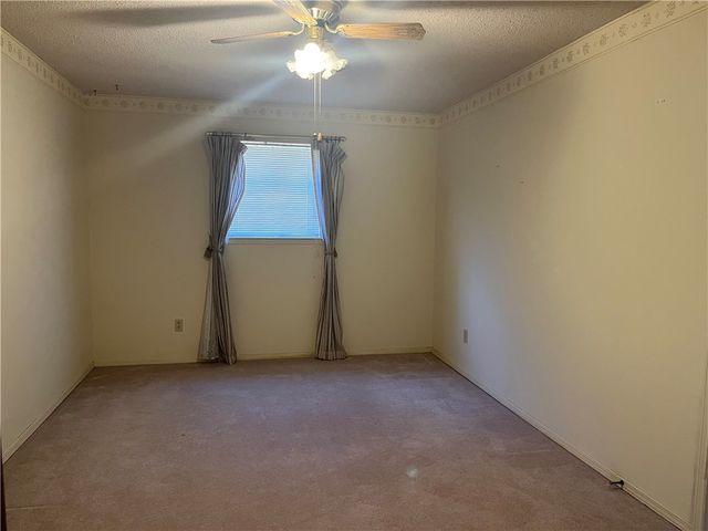 2607 W E Street, Russellville, AR 72801