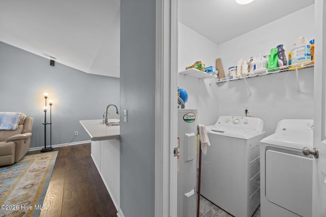 8593 Heirloom Drive NE, Leland, NC 28451