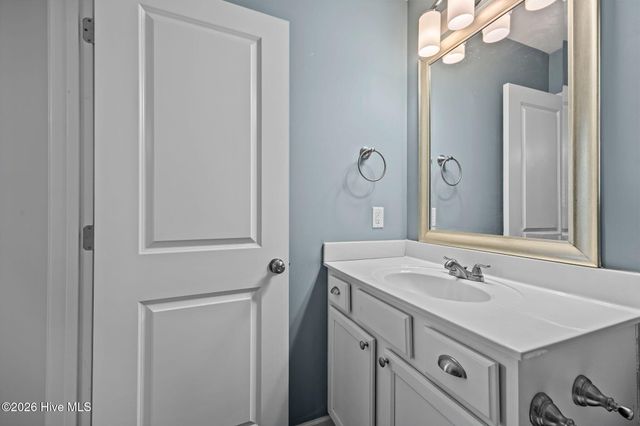 8593 Heirloom Drive NE, Leland, NC 28451