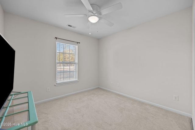 8593 Heirloom Drive NE, Leland, NC 28451