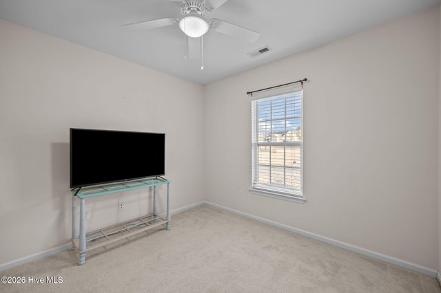 8593 Heirloom Drive NE, Leland, NC 28451