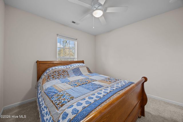 8593 Heirloom Drive NE, Leland, NC 28451