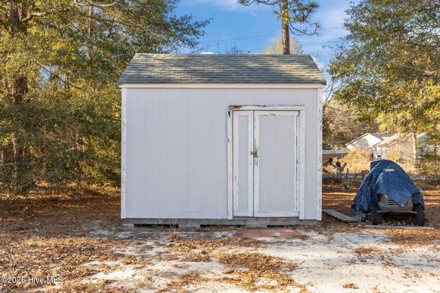 8593 Heirloom Drive NE, Leland, NC 28451