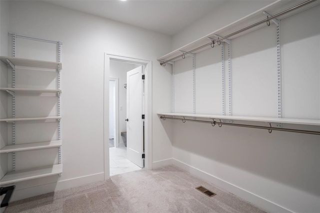 3963 Westgate Parkway, Clive, IA 50325