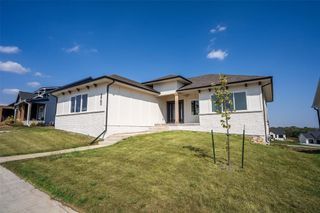 3963 Westgate Parkway, Clive, IA 50325