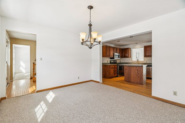 192 Cross Street, Hartford, VT 05001