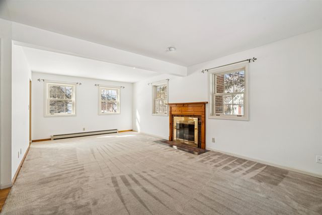 192 Cross Street, Hartford, VT 05001